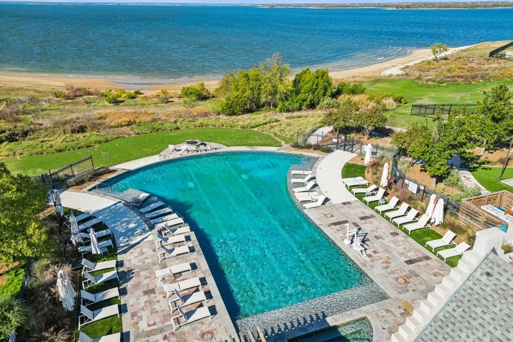 The Tribute Clubhouse Pool